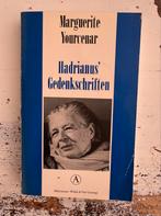 Yourcenar Hadrianus Gedenkschriften, Boeken, Ophalen of Verzenden, Gelezen, Nederland