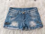 Korte spijkerbroek met studs maat M, Kleding | Dames, Spijkerbroeken en Jeans, Ophalen of Verzenden, Zo goed als nieuw, Blauw