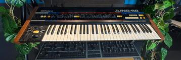 Juno 60 incl kenton midi. Gebruikte conditie beschikbaar voor biedingen