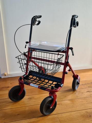 Multi motion rollator rood beschikbaar voor biedingen