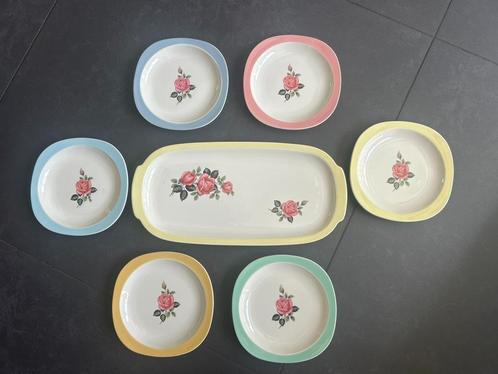 Pastel gebakstel Amore P (Regout), Antiek en Kunst, Antiek | Servies los, Ophalen of Verzenden
