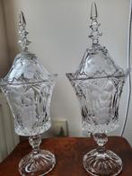 Twee prachtige vazen met deksel van hoogwaardig kristal, Antiek en Kunst, Ophalen