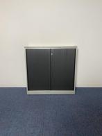 1 x Roldeurkast Ahrend, aluminium/zwart, H 120 x B 120 cm.