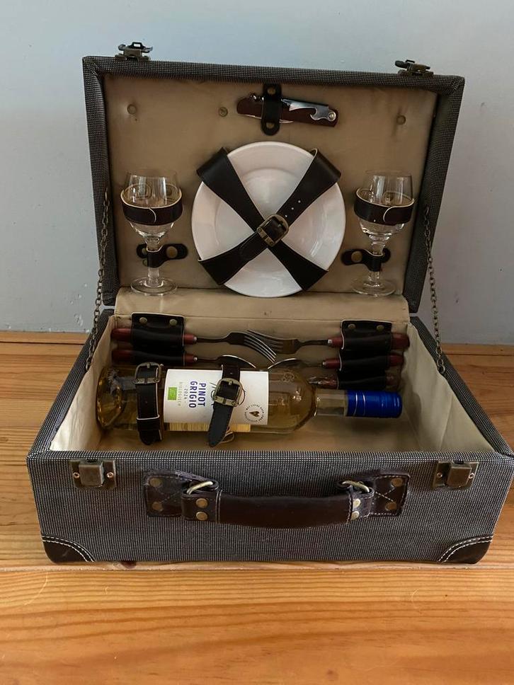 Fraaie picknickkoffer voor 2, Hobby en Vrije tijd, Picknickmanden, Zo goed als nieuw, Ophalen of Verzenden