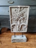 Betonnen standaard met bloemmotief, Ophalen of Verzenden, Gebruikt