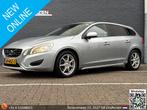 Volvo V60 2.0 D3 Kinetic | NAVI | CRUISE | CLIMA | TREKHAAK, Auto's, Euro 5, Stof, Gebruikt, Zwart