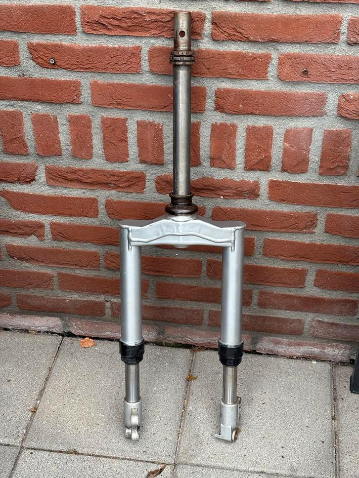 Peugeot Ludix 10 inch Voorvork, Fietsen en Brommers, Brommeronderdelen | Scooters, Zo goed als nieuw, Peugeot, Frame, Ophalen