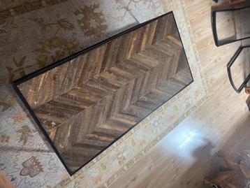 Salontafel visgraat beschikbaar voor biedingen