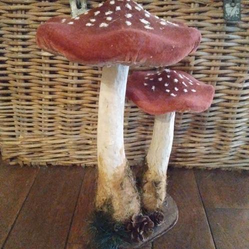 Grote oude vintage paddenstoelen, papier-mâche, fluweel, Antiek en Kunst, Curiosa en Brocante, Verzenden
