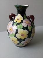 Aardewerk antieke vaas. Handgevormd/kleurrijk beschilderd., Huis en Inrichting, Gebruikt, Overige kleuren, Aardewerk of Porselein