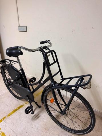Damesfiets – geschikt voor restauratie / opknapper beschikbaar voor biedingen