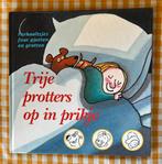 Trije protters op in prikje Fries Frysk Tomke bear Boeloe, Ophalen of Verzenden, Zo goed als nieuw, Fictie algemeen