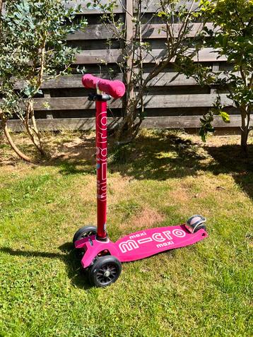 Maxi Micro Step Roze - in super goede staat beschikbaar voor biedingen