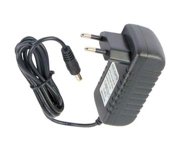 Universele AC - DC gestabiliseerde adapter / voeding 12V 2A beschikbaar voor biedingen