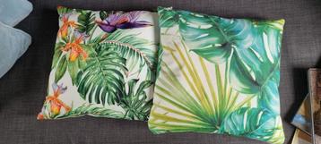 2x Wit/Groene kussens - Jungle Design beschikbaar voor biedingen