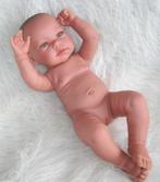 volvinyl babypop levensecht baby meisje llorens full body, Kinderen en Baby's, Speelgoed | Poppen, Nieuw, Ophalen of Verzenden