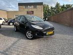 Ford Fiesta 1.0 Titanium Stoelverwarming Parkeersensoren, Voorwielaandrijving, Euro 5, Stof, Zwart