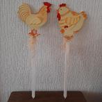 Paasdecoratie kip en haan op houten stok, lengte 60 cm., Ophalen of Verzenden, Zo goed als nieuw