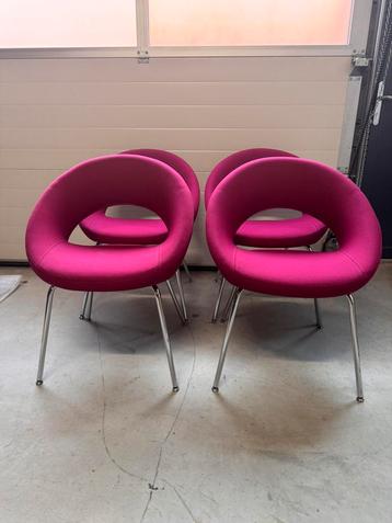 Artifort Nina stoel (meerdere verkrijgbaar) Rene Holten beschikbaar voor biedingen