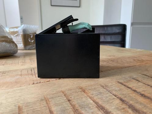 The Thing Little Black Box 1972 Spaarpot POYNTER PRODUCTS, Verzamelen, Spaarpotten, Gebruikt, Overige thema's, Kunststof, Ophalen of Verzenden
