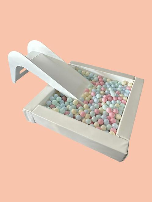 Ballenbak met glijbaan, te huur!!, Hobby en Vrije tijd, Feestartikelen | Verhuur, Ophalen of Verzenden