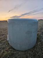 Hooi in grote ronde balen, Ophalen, Vee