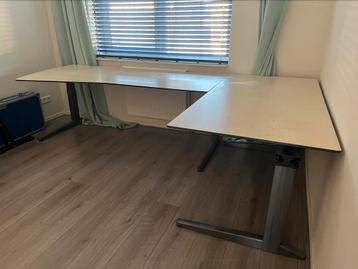 Groot bureau
