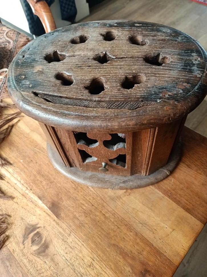 Antieke Eikenhouten Stoof met Schuif, Antiek en Kunst, Antiek | Woonaccessoires, Ophalen of Verzenden