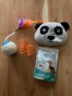 Gratis kattenspeelgoed en een zakje vlees brokjes, Dieren en Toebehoren, Ophalen, Zo goed als nieuw, Intelligentiespeelgoed