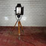 Fabriekslamp  2024-007, Ophalen