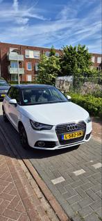 Audi A1 1.2 Tfsi 63KW SB 2014 Wit, Voorwielaandrijving, Stof, Zwart, 4 cilinders