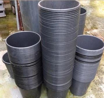 Kweek potten / plantenbakken van 9 of 10 liter beschikbaar voor biedingen
