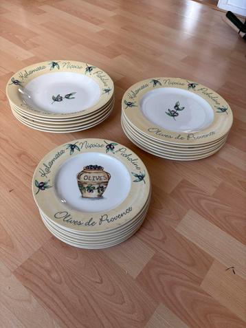 21 borden “Olives de Provence” van Johnson Bros beschikbaar voor biedingen