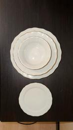 Porland bordenset wit met gouden rand, Huis en Inrichting, Keuken | Servies, Ophalen, Porselein, Overige stijlen, Bord(en)