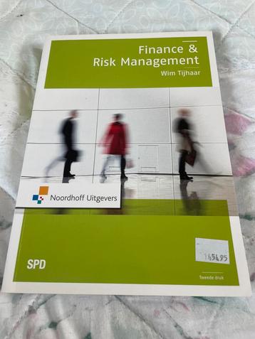 Wim Tijhaar - Finance en risk management beschikbaar voor biedingen