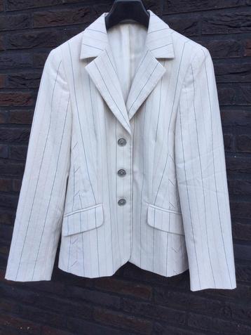 Jasje/colbert beige gestreept maat 36/38 vono 51cm,lengte 65 beschikbaar voor biedingen