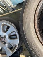 Stalen velgen met wieldoppen voor een peugeot, Ophalen, Gebruikt