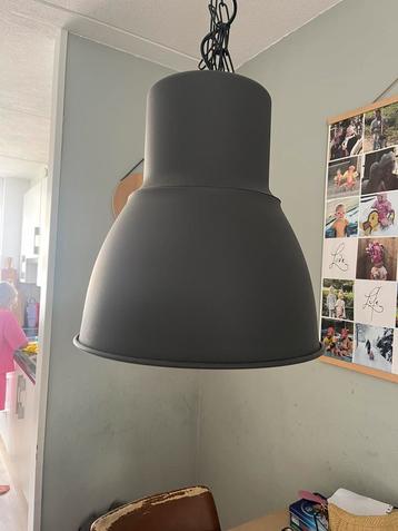 Hanglamp en staande lamp hektar Ikea beschikbaar voor biedingen