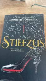 Jennifer Donnelly - Stiefzus, Ophalen of Verzenden, Zo goed als nieuw, Jennifer Donnelly
