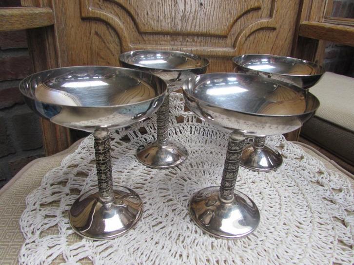 wijncoupes (4) Sevilla Espagne, Huis en Inrichting, Keuken | Servies, Zo goed als nieuw, Glas of Glazen, Overige stijlen, Overige materialen