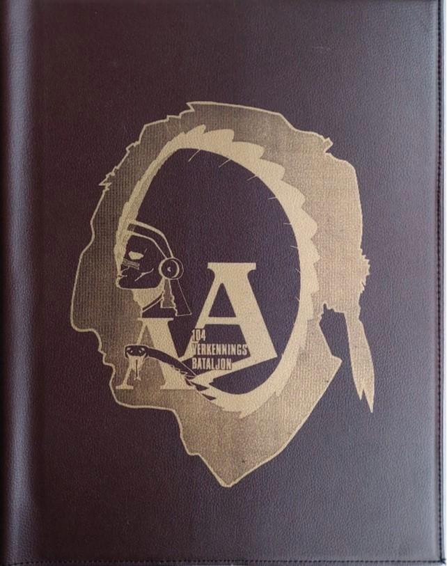 Schrijfmap 104 A-Verkenningsbataljon, Verzamelen, Militaria | Algemeen, Landmacht, Overige typen, Nederland, Ophalen of Verzenden