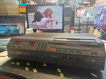 Philips VR2324 video2000 speler/recorder beschikbaar voor biedingen
