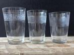 Antieke glazen, met mooi werkje – 3 stuks, Antiek en Kunst, Ophalen of Verzenden