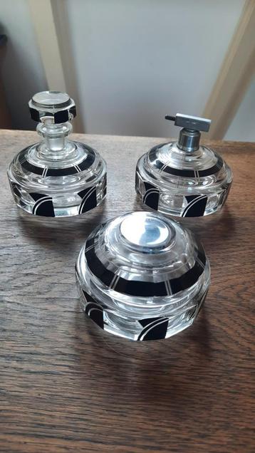Art deco parfumset beschikbaar voor biedingen
