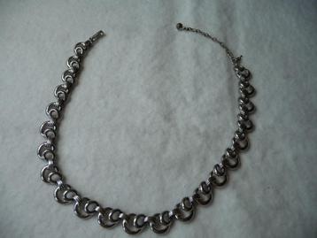 Trifari crown zilverkleurige vintage ketting beschikbaar voor biedingen