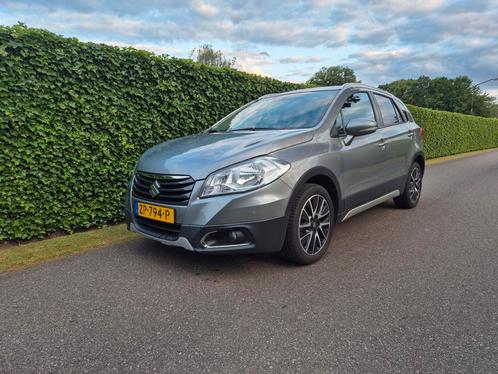 Suzuki S-Cross 1.6 88KW 2015 Grijs Camera Keyless, Auto's, Suzuki, Bedrijf, S-Cross, ABS, Achteruitrijcamera, Airbags, Airconditioning