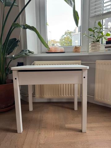 Ikea SUNDVIK Kindertafel / Schoolbank beschikbaar voor biedingen