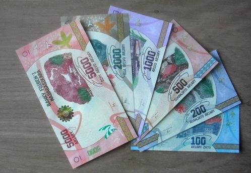 Madagascar 2017, compleet setje van 8 biljetten (UNC), Postzegels en Munten, Bankbiljetten | Afrika, Setje, Overige landen, Verzenden