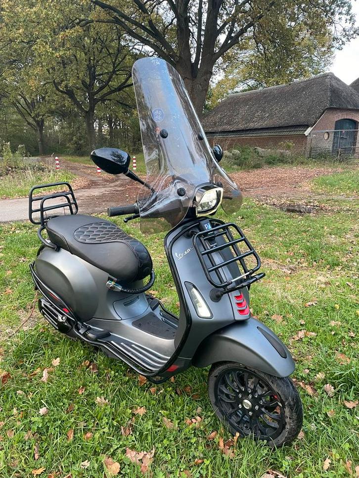 Vespa Sprint iGet Mat Grijs RS uitv. veel opties bromscooter, Fietsen en Brommers, Scooters | Vespa, Gebruikt, Overige modellen