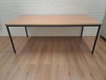 Grote tafel kantinetafel eettafel kantoortafel beschikbaar voor biedingen